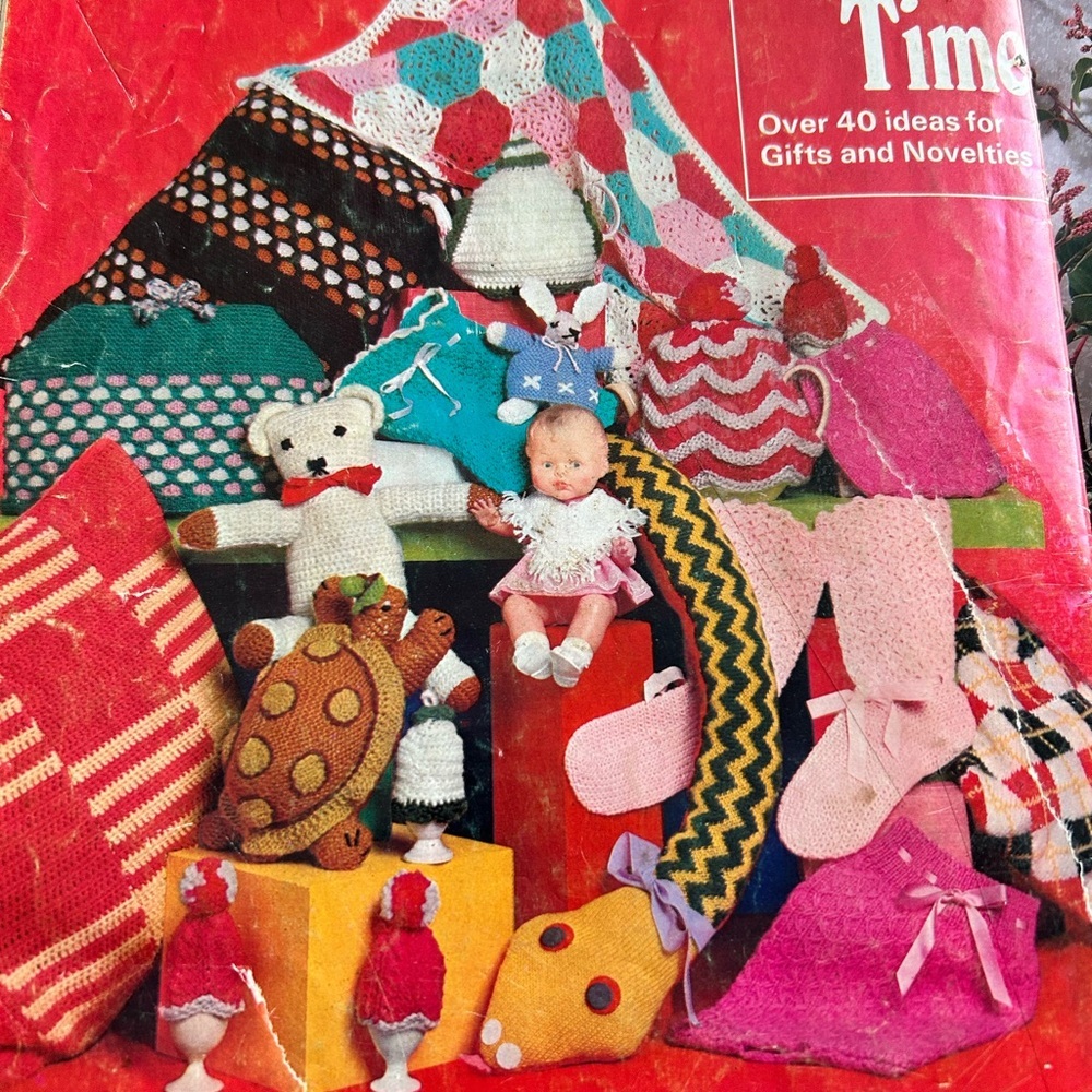 🔥$2 PATONS 172 Colorful Knitted Toy Collection knit patterns - Picture 8 of 8